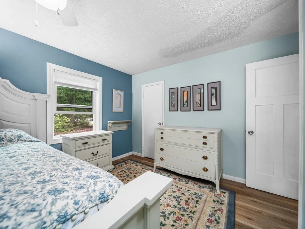 5274 Karlin Road Green Lake Township, MI 49643