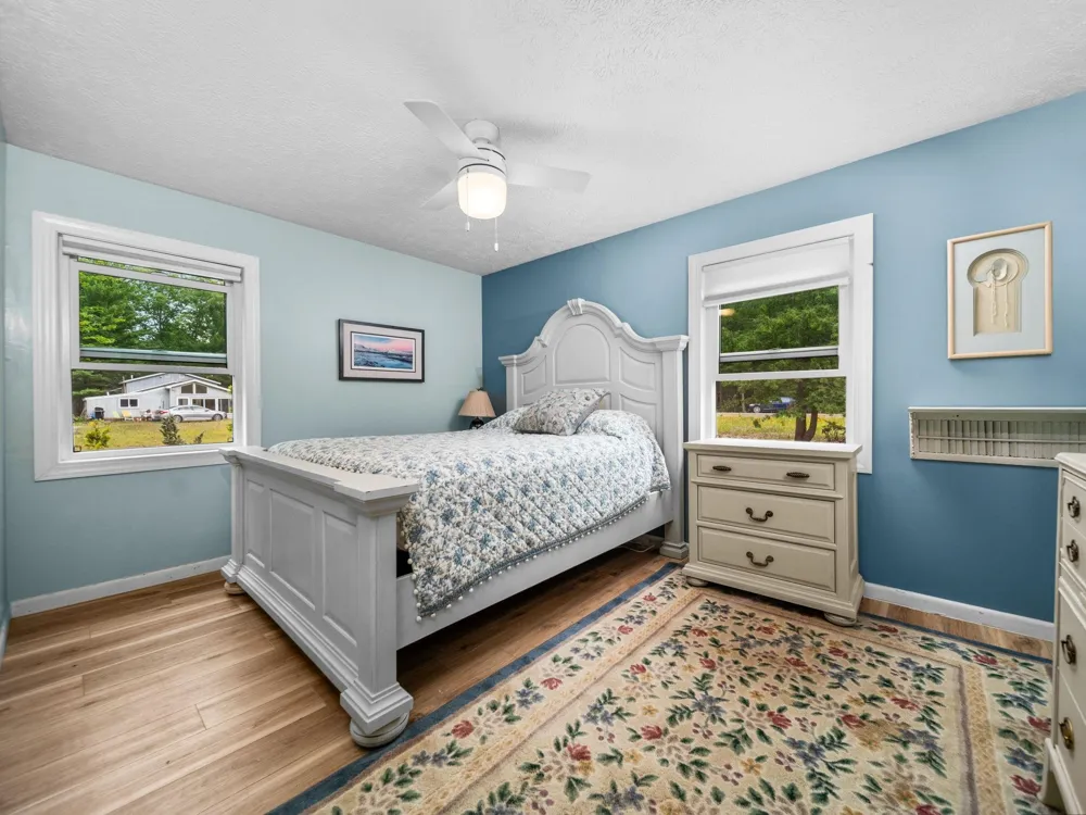 5274 Karlin Road Green Lake Township, MI 49643