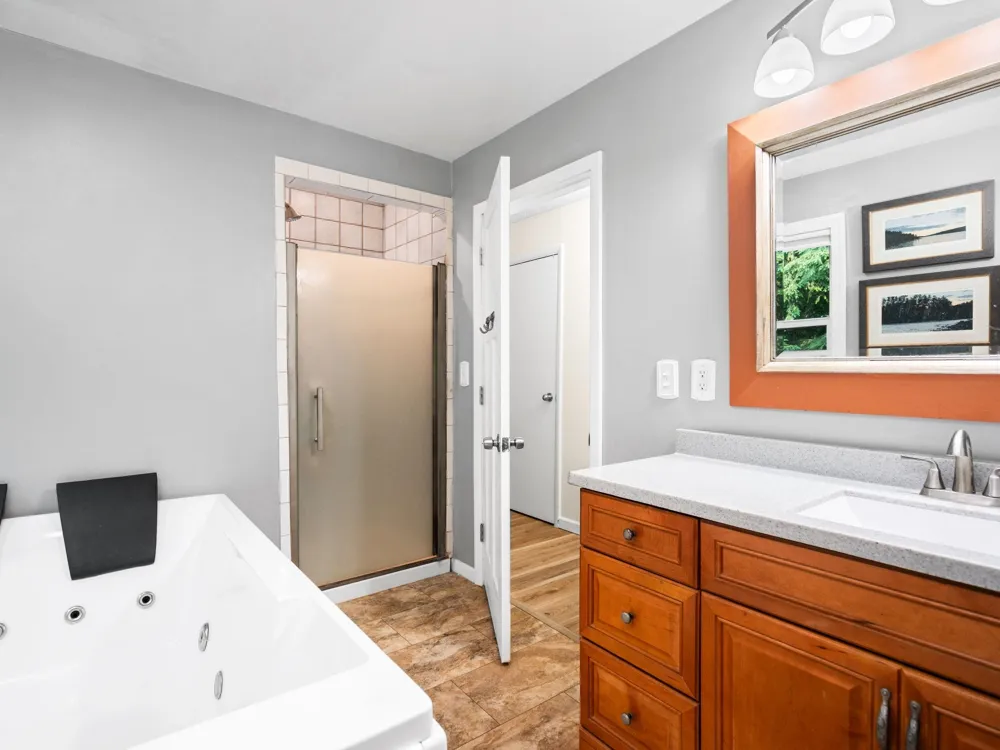 5274 Karlin Road Green Lake Township, MI 49643