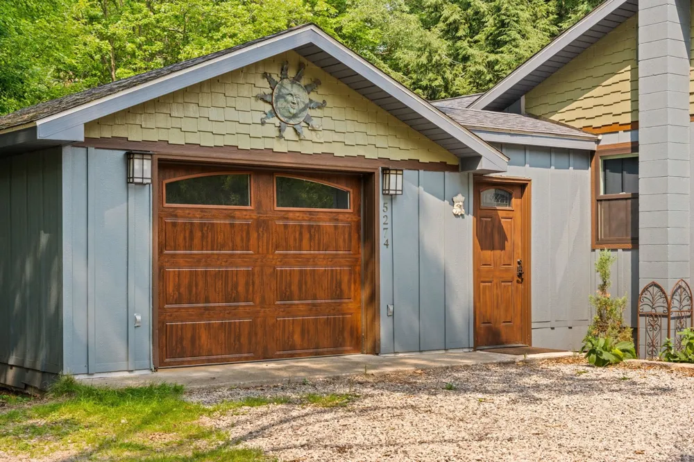 5274 Karlin Road Green Lake Township, MI 49643