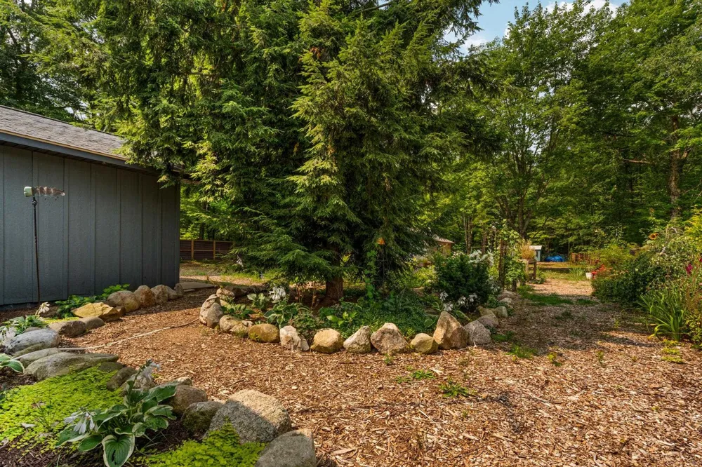 5274 Karlin Road Green Lake Township, MI 49643