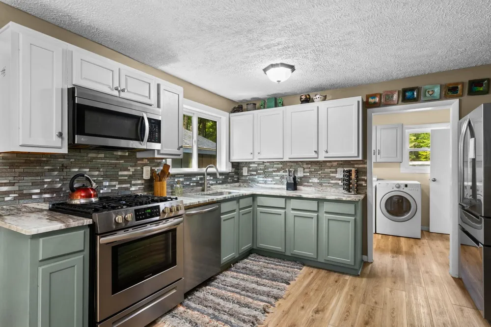 5274 Karlin Road Green Lake Township, MI 49643