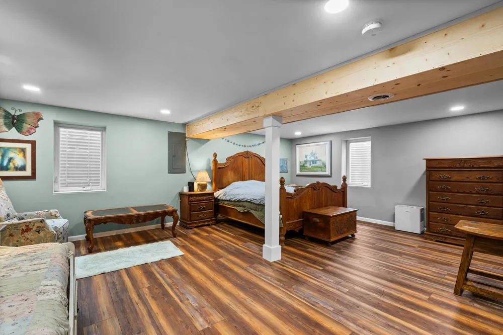 5274 Karlin Road Green Lake Township, MI 49643