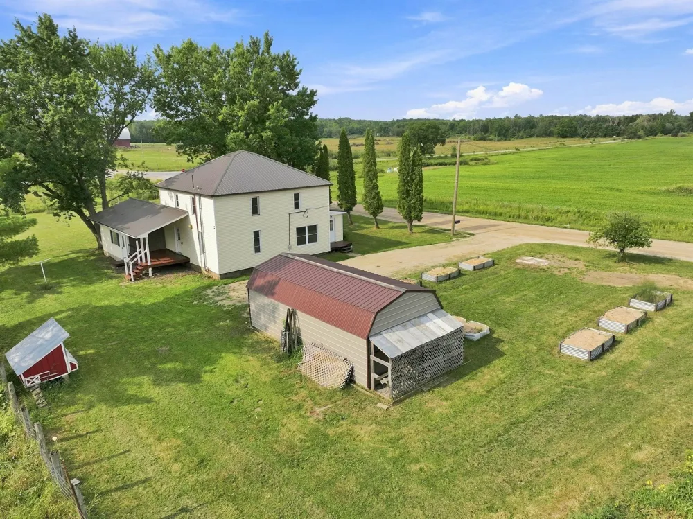 17046 90th Avenue Evart Township, MI 49631