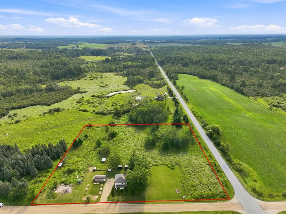 17046 90th Avenue Evart Township, MI 49631