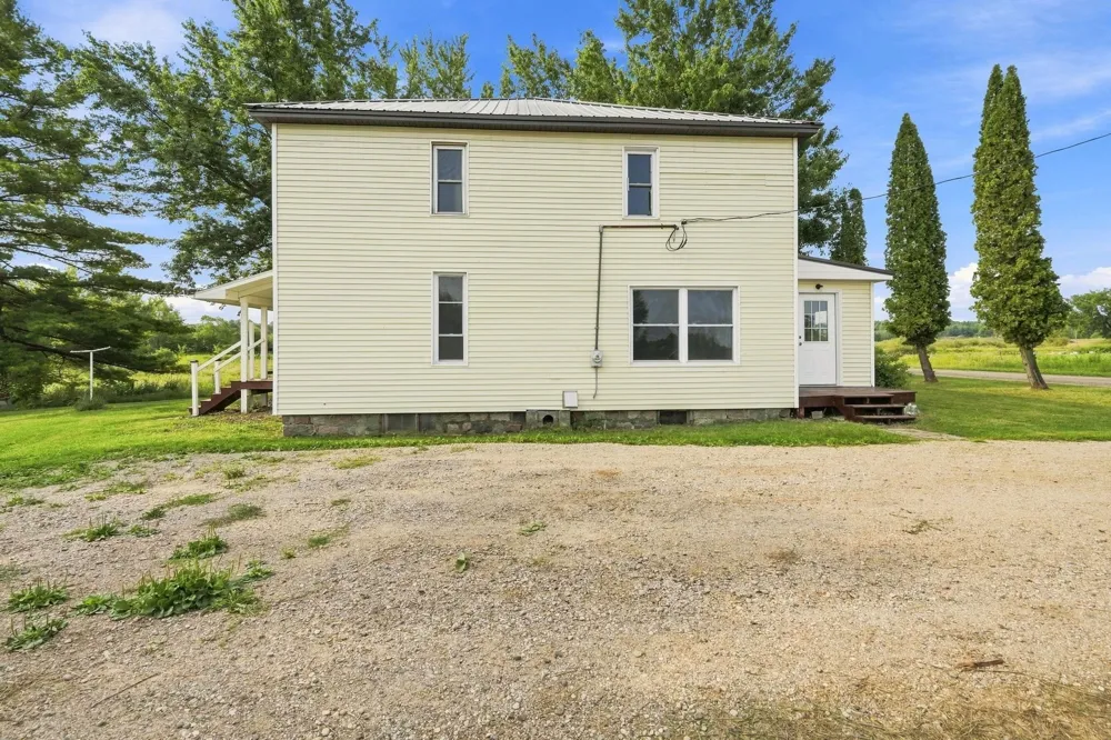 17046 90th Avenue Evart Township, MI 49631