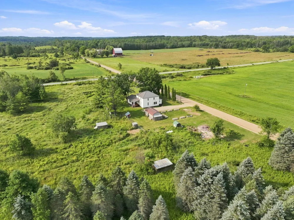17046 90th Avenue Evart Township, MI 49631