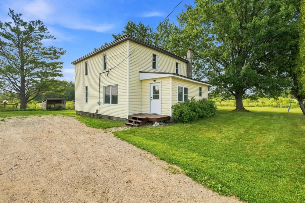 17046 90th Avenue Evart Township, MI 49631