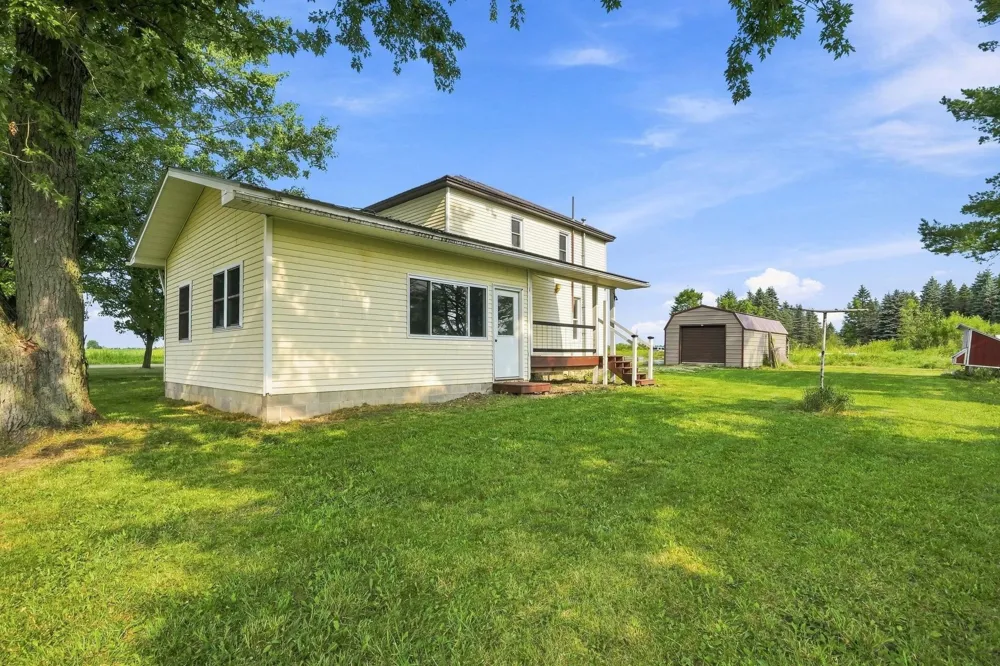 17046 90th Avenue Evart Township, MI 49631