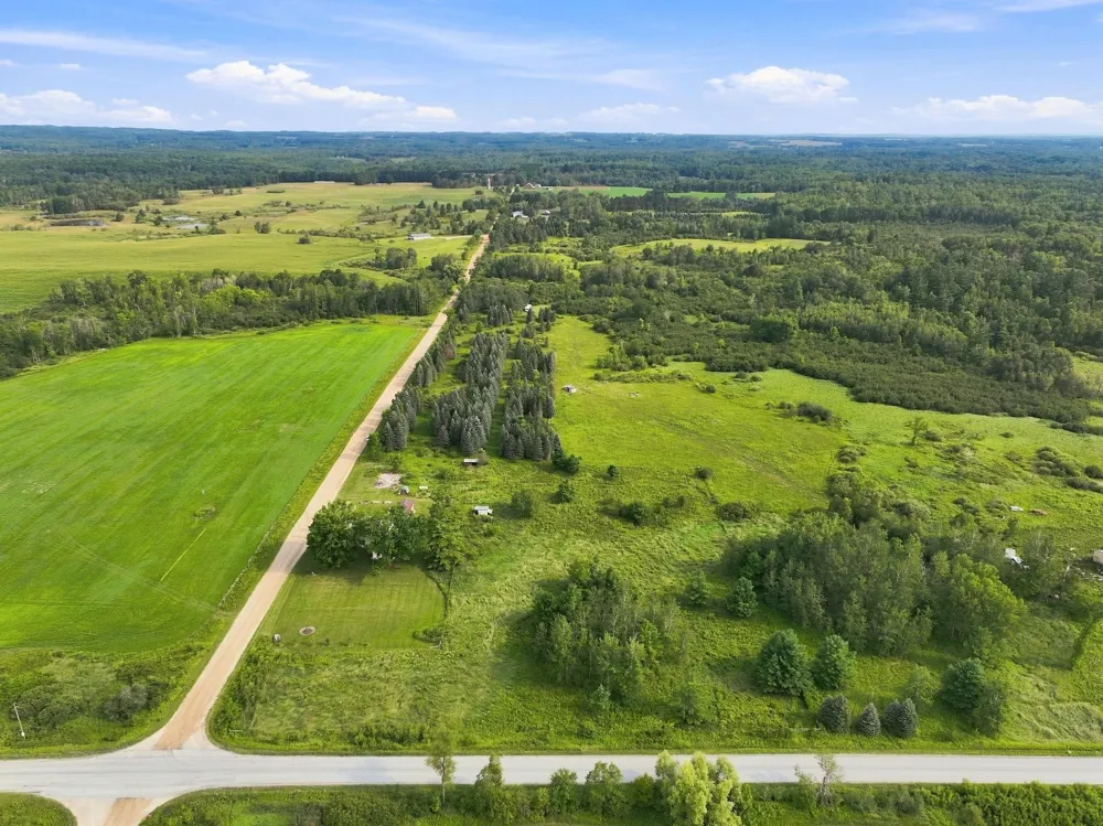 17046 90th Avenue Evart Township, MI 49631