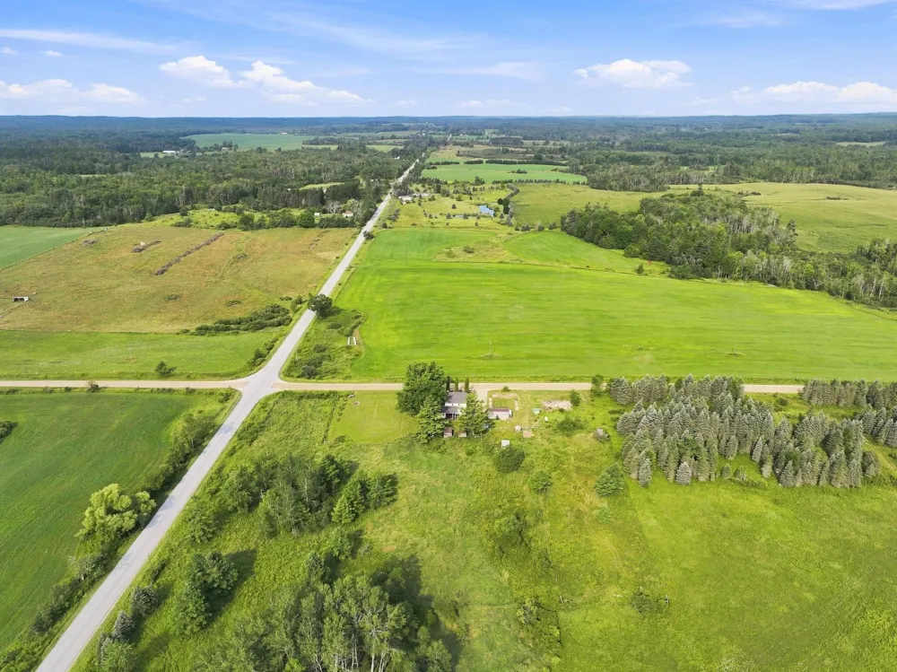 17046 90th Avenue Evart Township, MI 49631