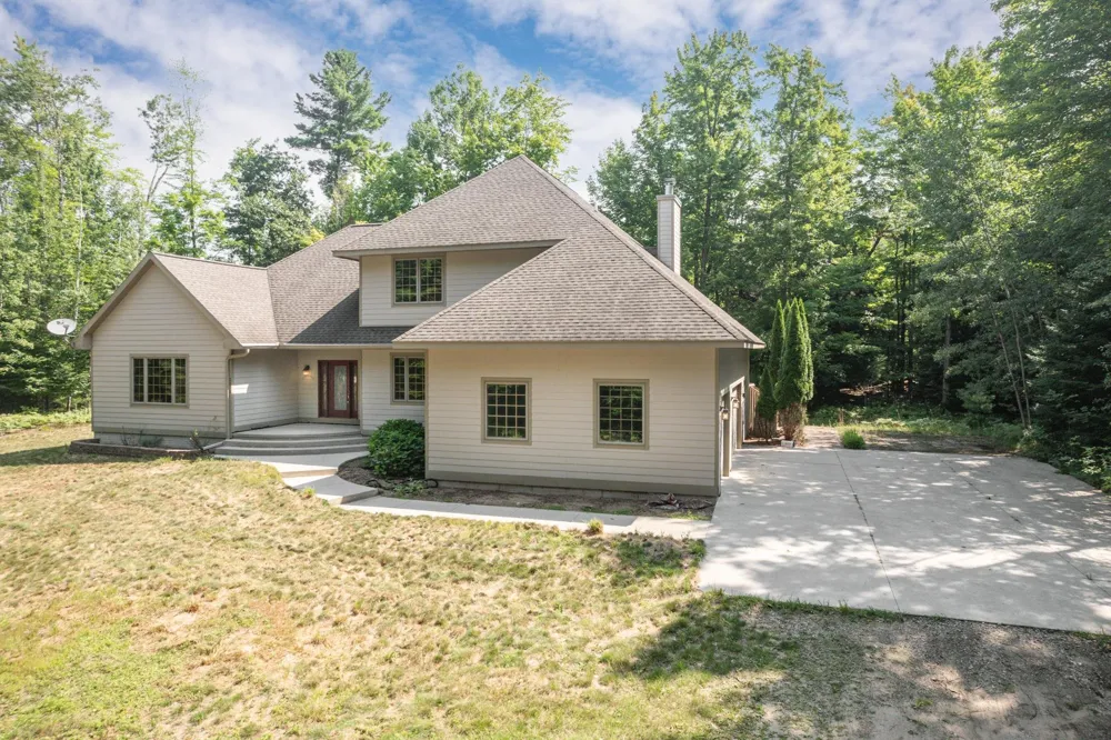 3672 Dock Road Acme Township, MI 49690