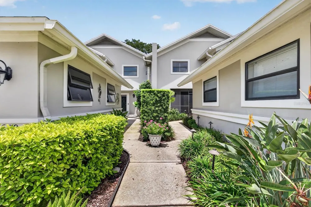 2631 ROYAL LIVERPOOL DRIVE Tarpon Springs, FL 34688