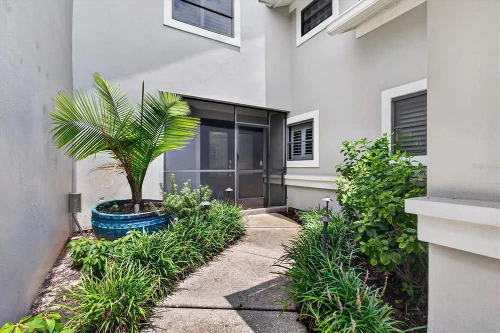 2631 ROYAL LIVERPOOL DRIVE Tarpon Springs, FL 34688