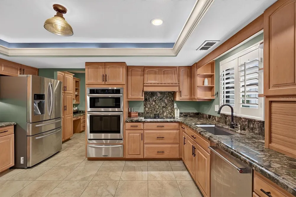 2631 ROYAL LIVERPOOL DRIVE Tarpon Springs, FL 34688