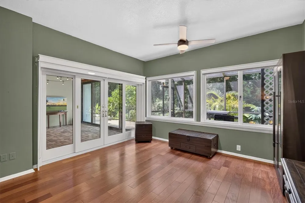 2631 ROYAL LIVERPOOL DRIVE Tarpon Springs, FL 34688
