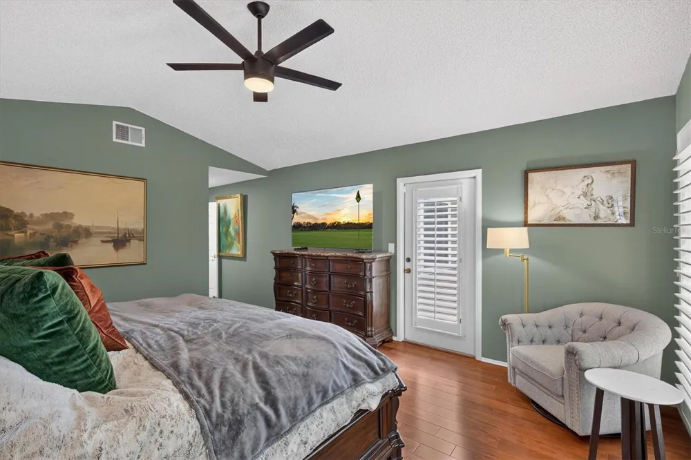 2631 ROYAL LIVERPOOL DRIVE Tarpon Springs, FL 34688