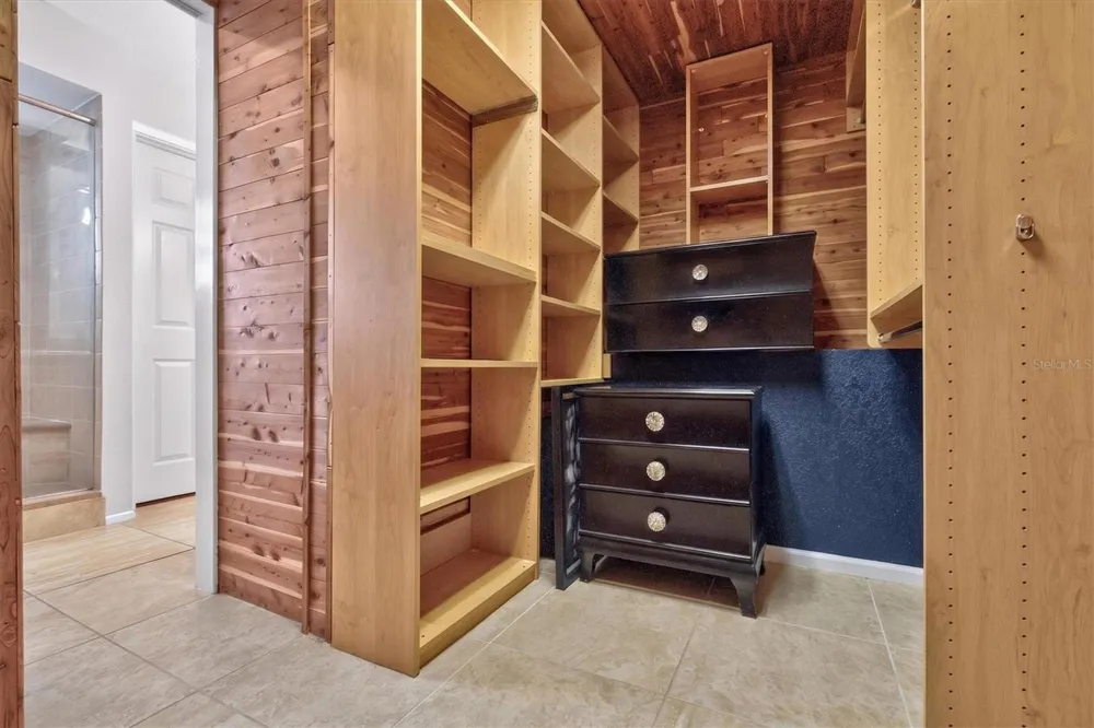 2631 ROYAL LIVERPOOL DRIVE Tarpon Springs, FL 34688