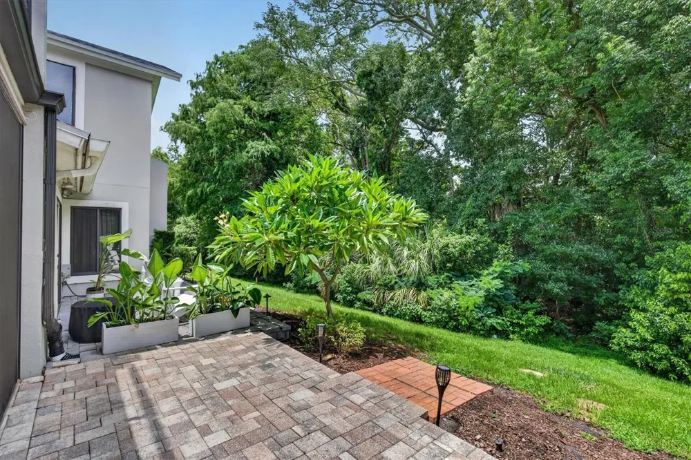 2631 ROYAL LIVERPOOL DRIVE Tarpon Springs, FL 34688