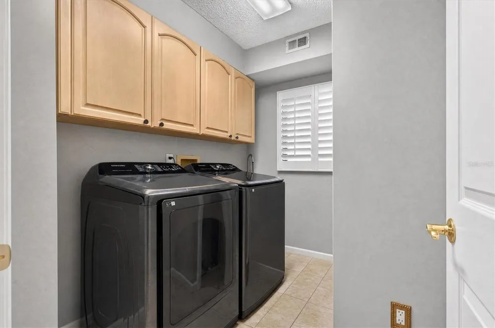 2631 ROYAL LIVERPOOL DRIVE Tarpon Springs, FL 34688