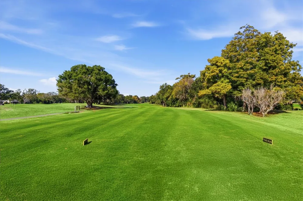 2631 ROYAL LIVERPOOL DRIVE Tarpon Springs, FL 34688