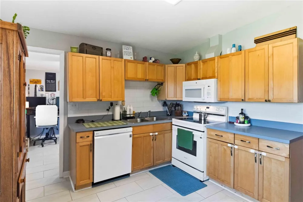 6601 13TH STREET St Petersburg, FL 33702