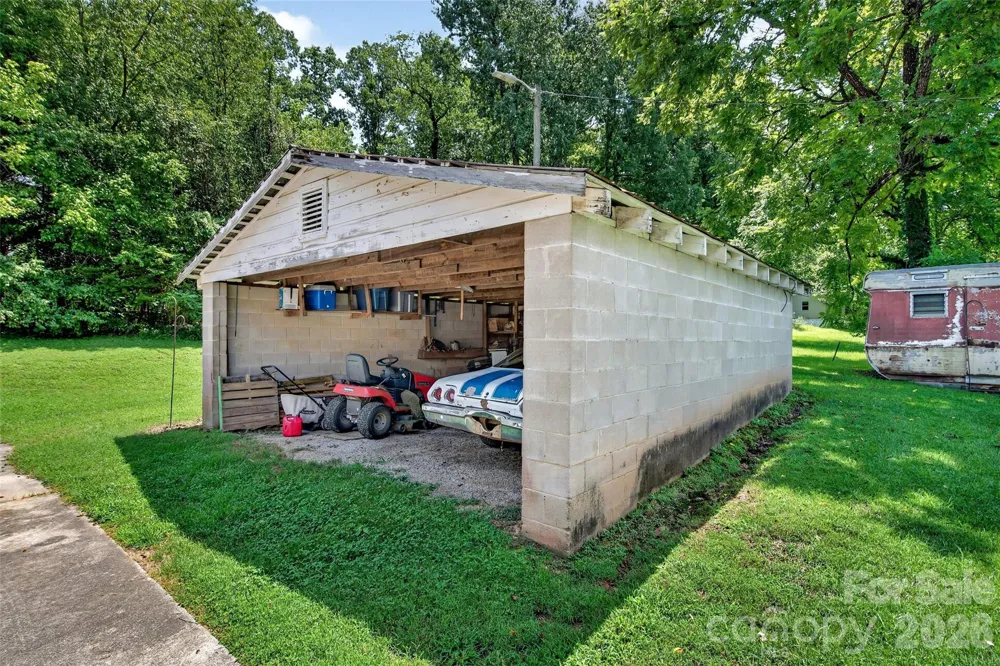96 Huntsville Road Marion, NC 28752