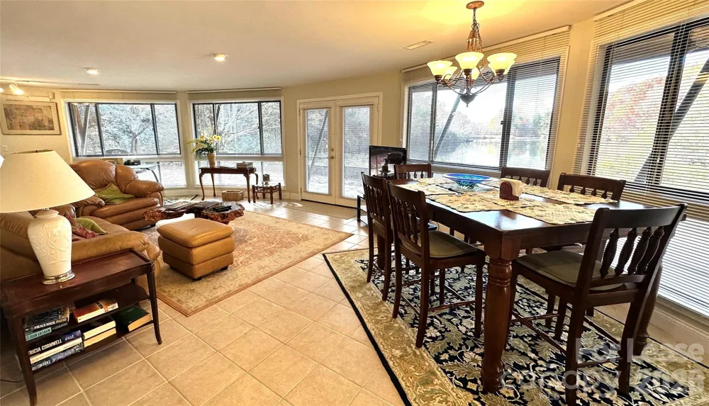 424 LakeView Drive Tryon, NC 28782