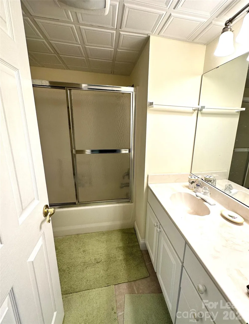 424 LakeView Drive Tryon, NC 28782