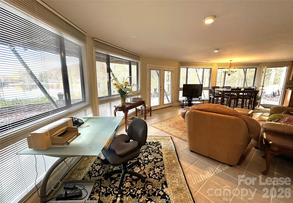 424 LakeView Drive Tryon, NC 28782