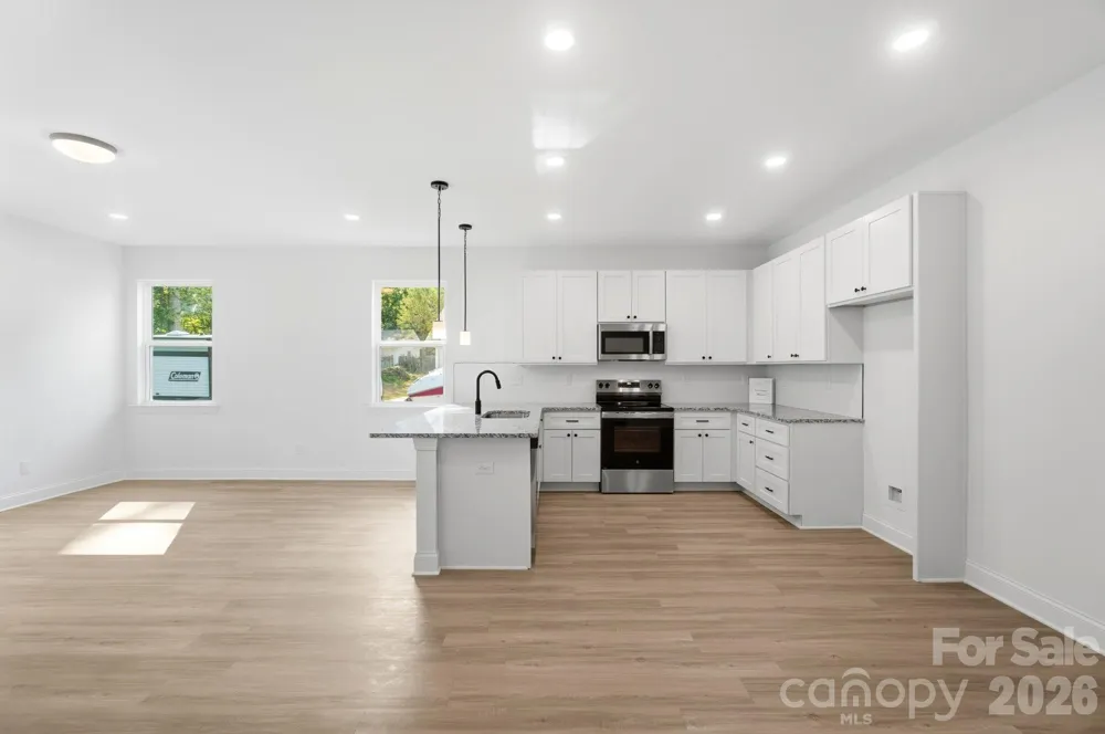 13911 Stillwood Place Matthews, NC 28105