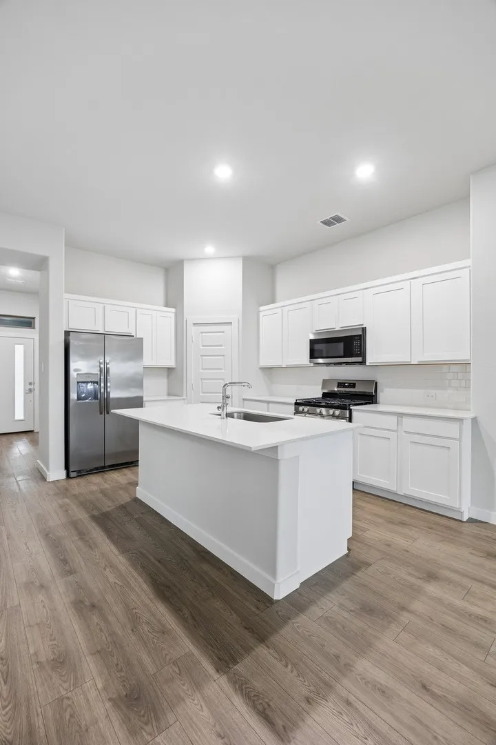 2812 Auburn Court Princeton, TX 75407