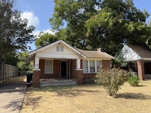 1138 Pioneer Drive