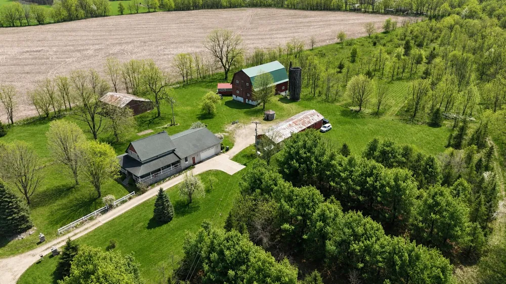 11481 Cressey Road Plainwell, MI 49080