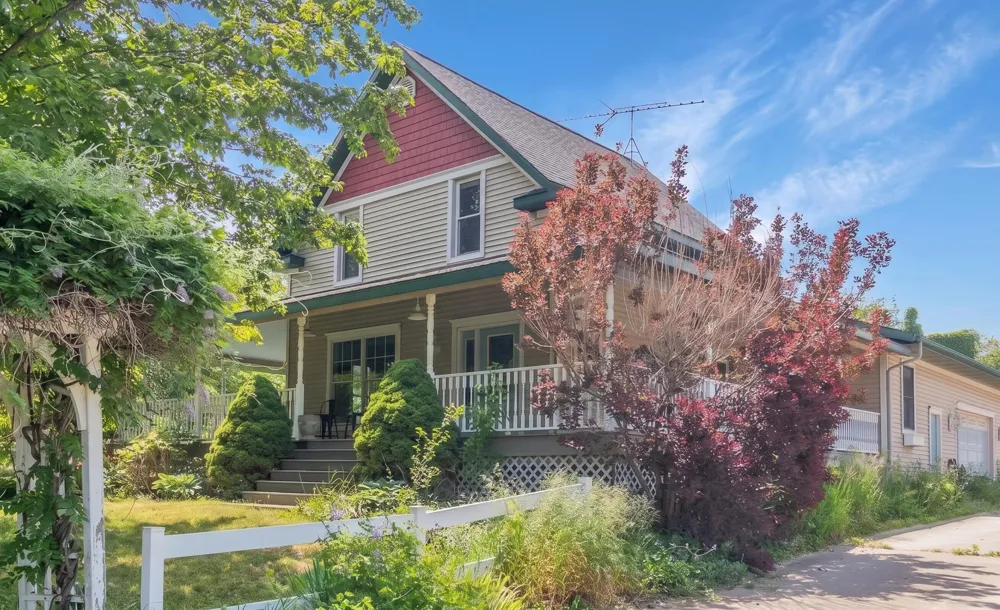11481 Cressey Road Plainwell, MI 49080