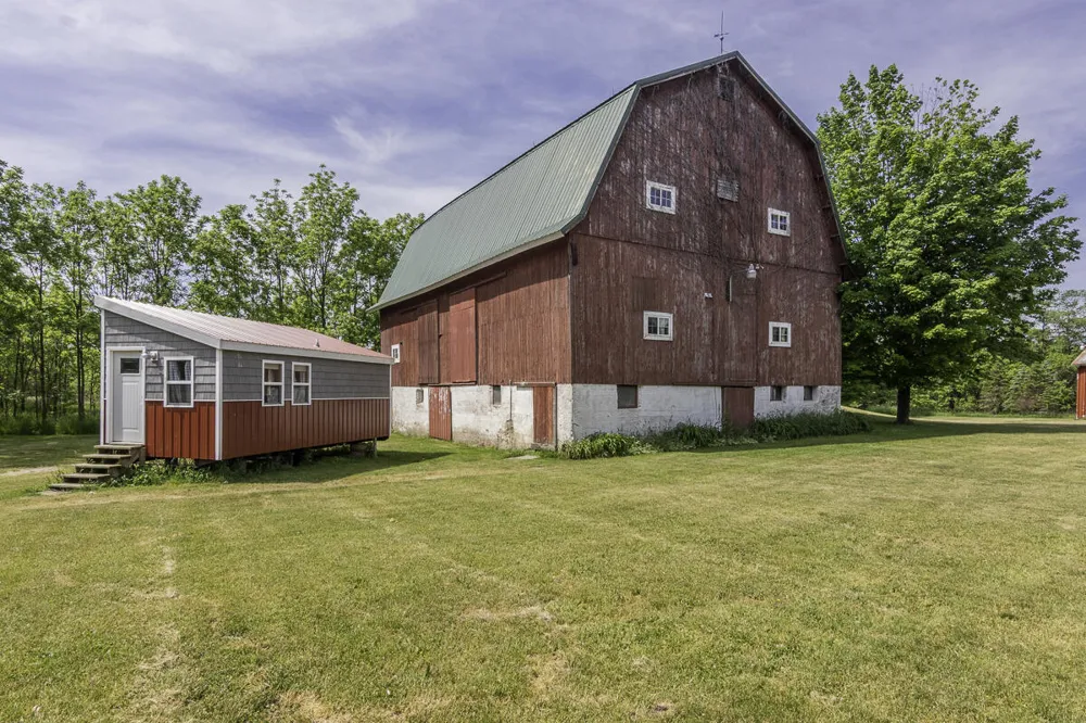 11481 Cressey Road Plainwell, MI 49080