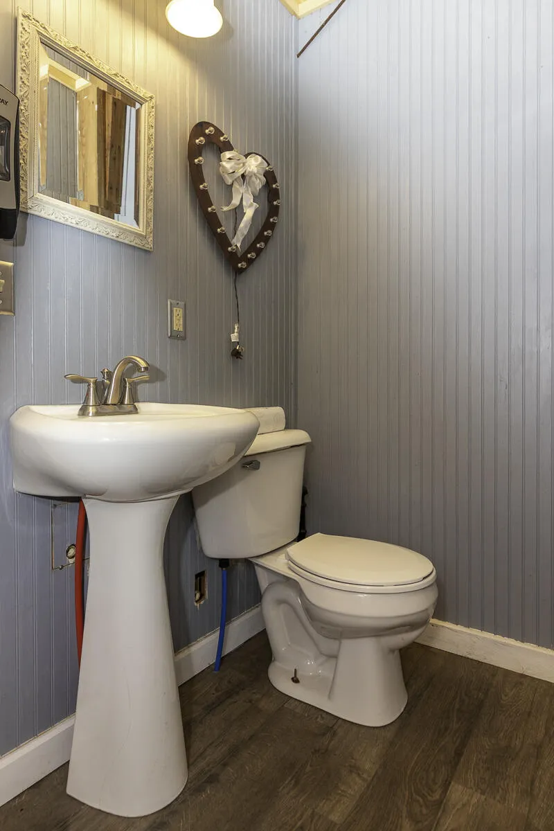 11481 Cressey Road Plainwell, MI 49080
