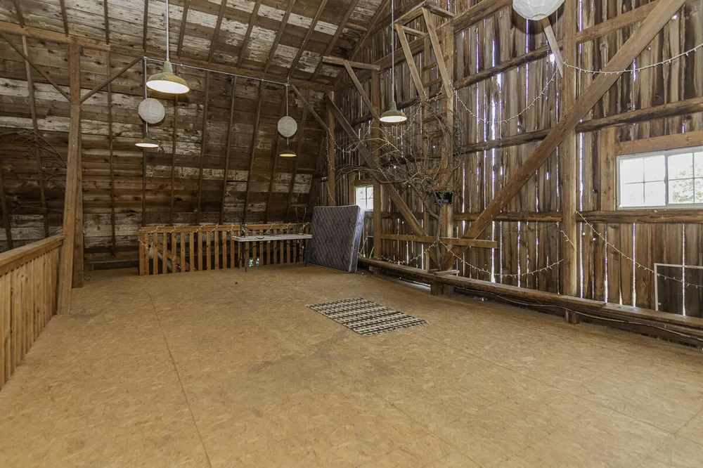 11481 Cressey Road Plainwell, MI 49080