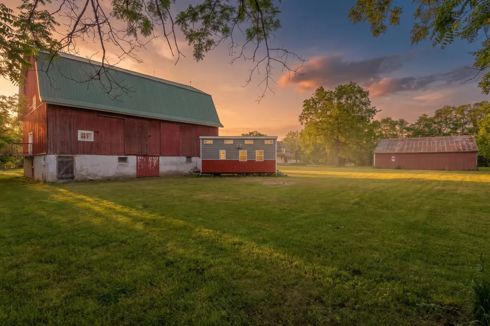 11481 Cressey Road Plainwell, MI 49080