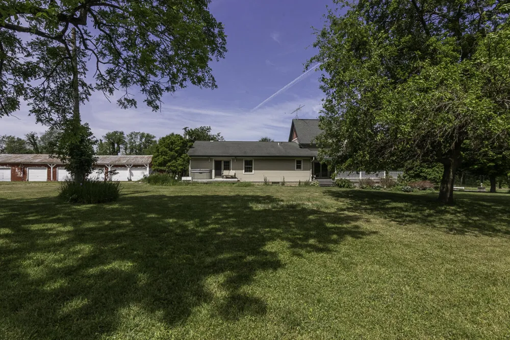 11481 Cressey Road Plainwell, MI 49080