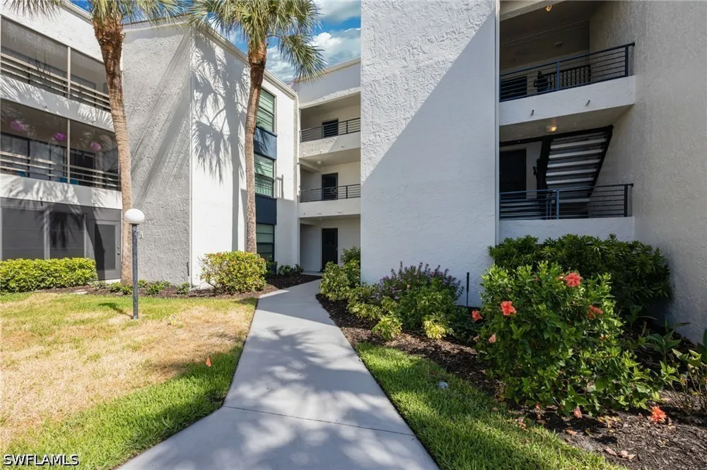 Boca Ciega Drive #208 Naples, FL 34112