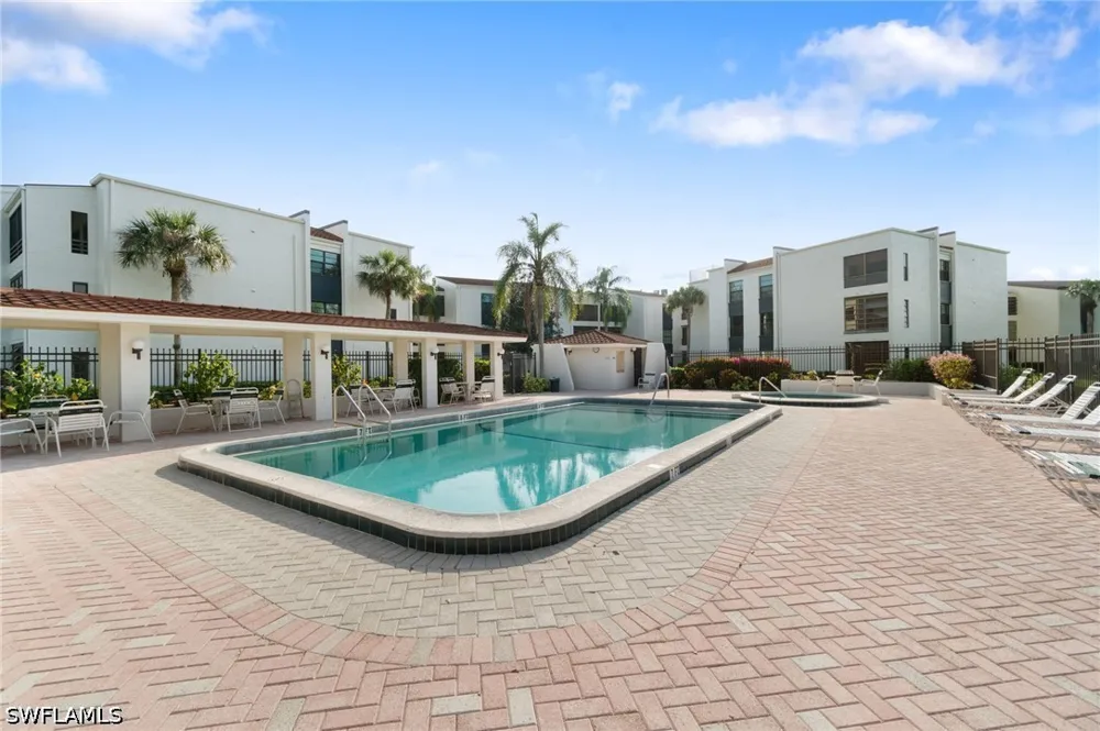 Boca Ciega Drive #208 Naples, FL 34112