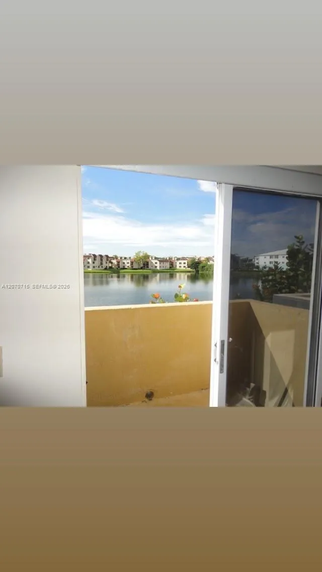 14902 SW 82nd Ln #13-206 Miami, FL 33193