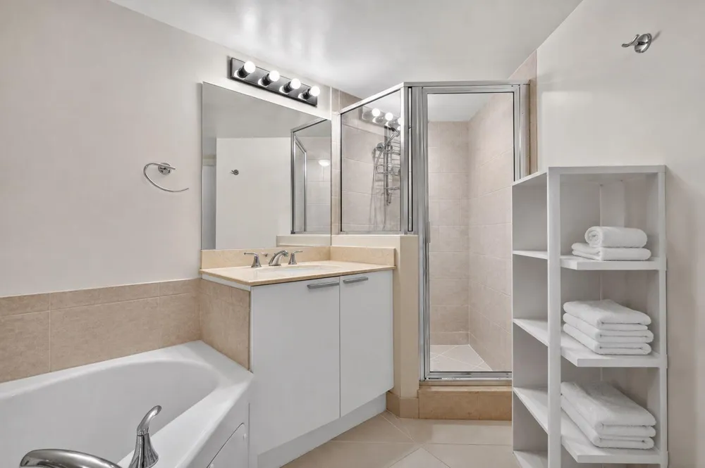 16699 Collins Avenue #3509 Sunny Isles Beach, FL 33160