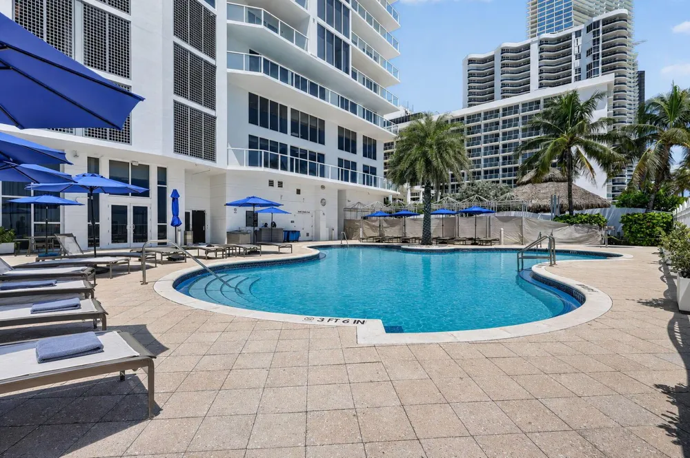 16699 Collins Avenue #3509 Sunny Isles Beach, FL 33160