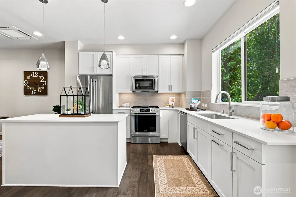 1946 Newport Way NW #16 Issaquah, WA 98027