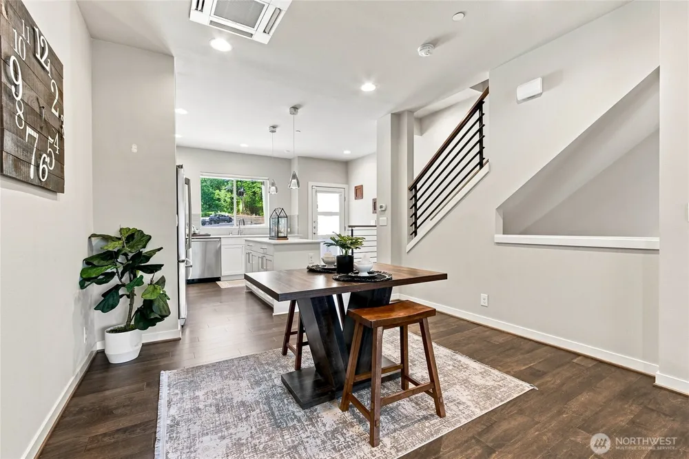 1946 Newport Way NW #16 Issaquah, WA 98027
