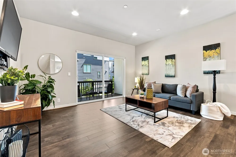 1946 Newport Way NW #16 Issaquah, WA 98027