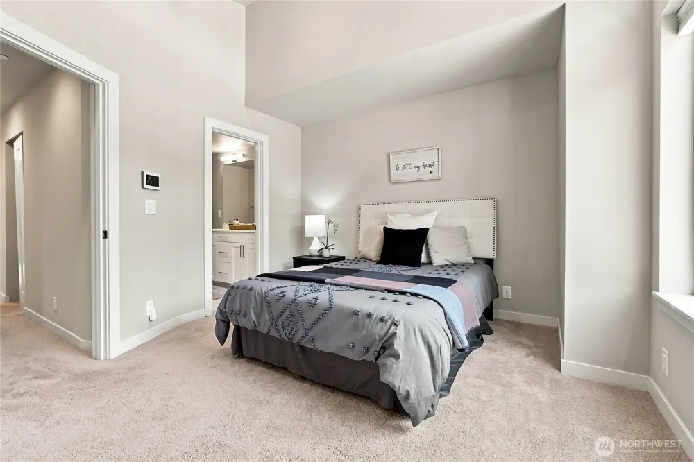 1946 Newport Way NW #16 Issaquah, WA 98027