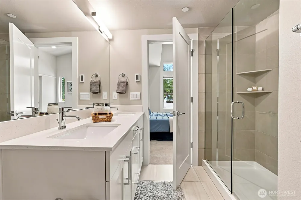 1946 Newport Way NW #16 Issaquah, WA 98027